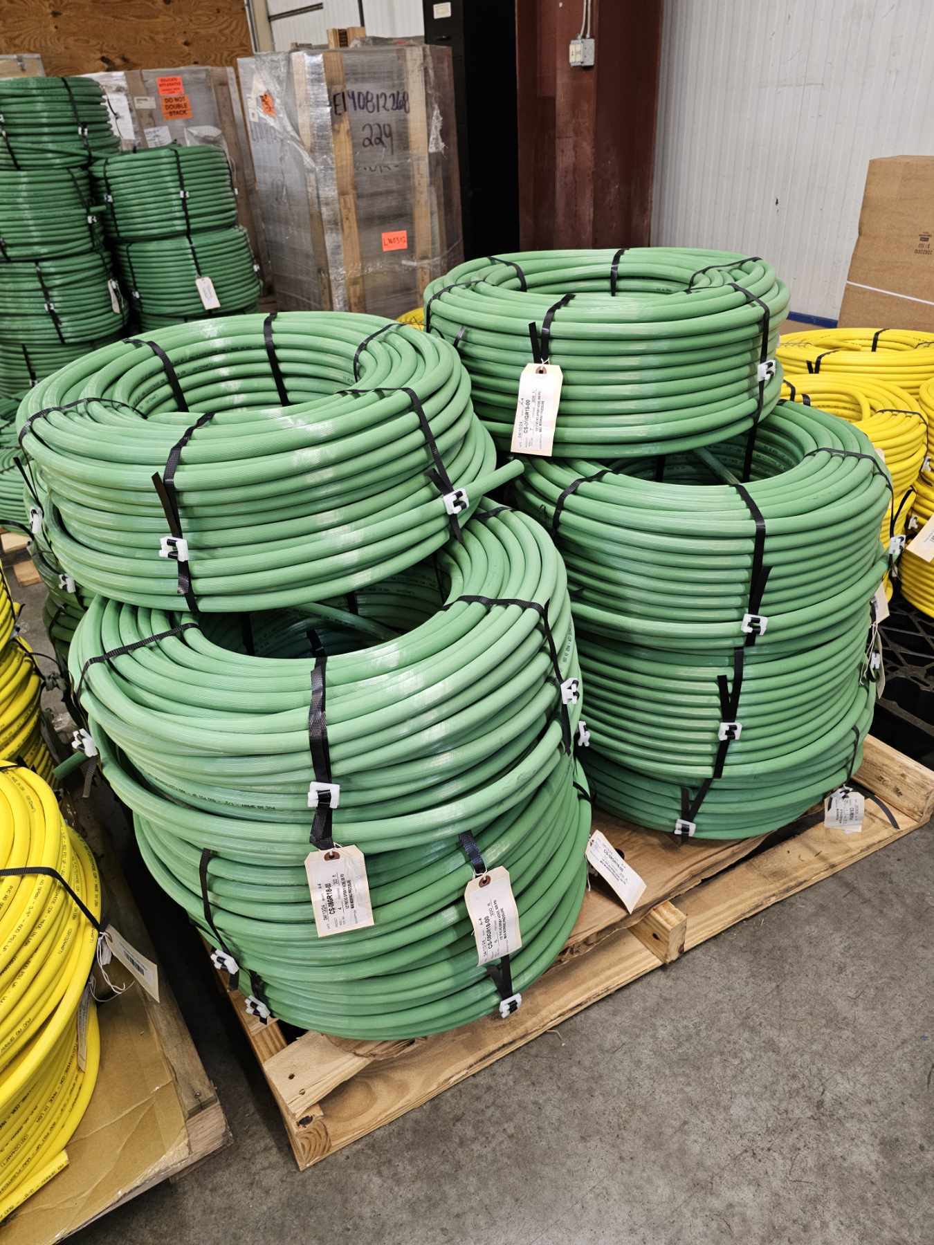 Agricultural and lawn spray hose 600 PSI 3/8 inch by 400 feet on reel for chemical spraying